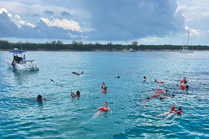 007 Private Beach Club -Swimming Pigs, Snorkeling, Lunch, Drinks - What lunch is really like