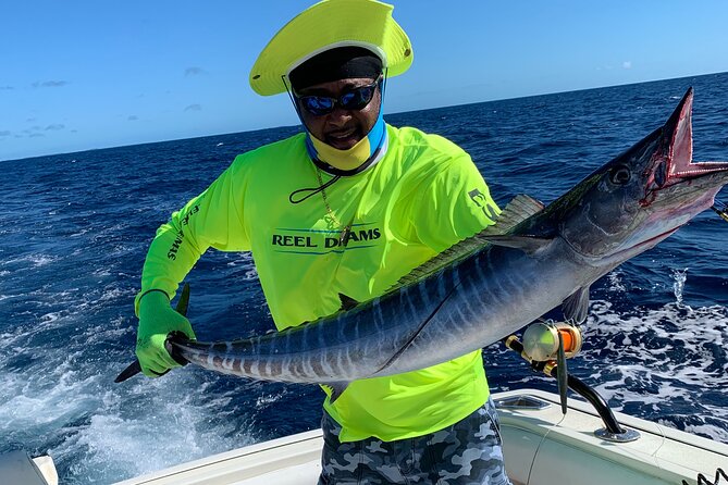 4 hours 38ft Reel Dreams Private Charter in Nassau - Booking and cancellation details