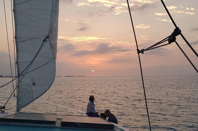 All Inclusive Sunset Dinner Cruise in Nassau Bahamas - Who will enjoy this Nassau cruise?