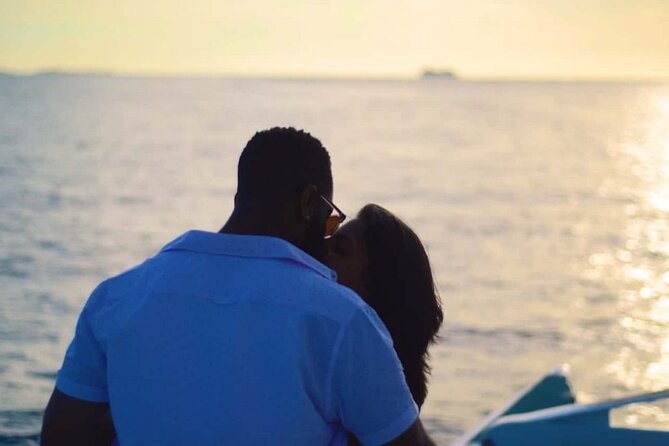 All Inclusive Sunset Dinner Cruise in Nassau Bahamas - What the Flying Cloud atmosphere is like