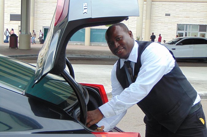 Bahamas Airport Transportation w/Free Grocery Stop-1 Way Private - Safety, cameras, and comfort details