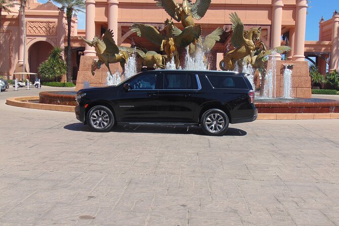 Bahamas Airport Transportation w/free Grocery Stop- Round Trip - Meeting your chauffeur after customs