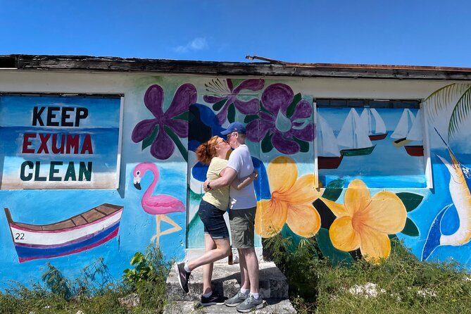 Bahamas Bash Scavenger Hunt (Exumas) - Solving clues with a remote host