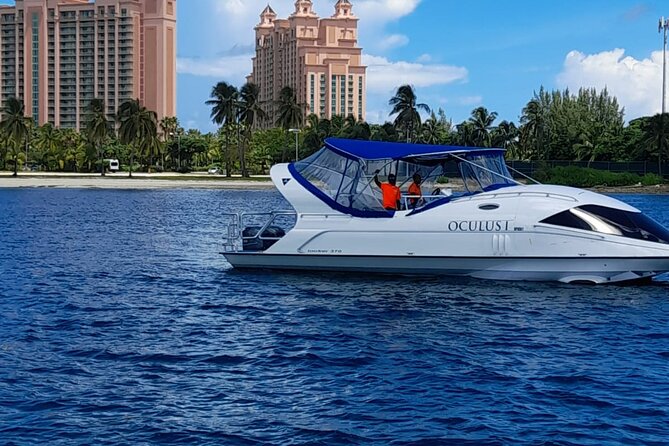 Bahamas on a Semi Submersive Glass Bottom Boat - What the 90-minute route includes