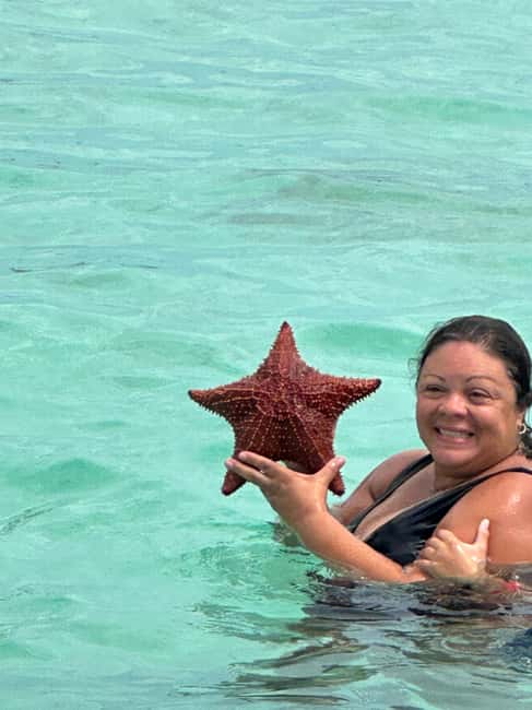 Bahamas: Swimming Pigs & Snorkeling Cruise with Lunch & Rum - The 62-foot catamaran and the first cruise