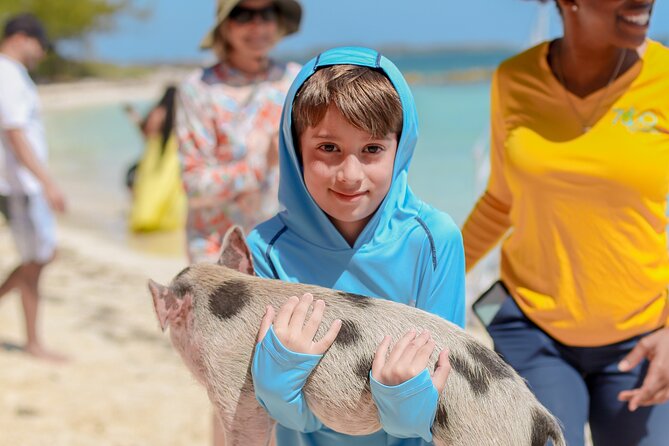 Create-Your-Own Luxury Adventure in Nassau with photographer - The crew can make or break the day
