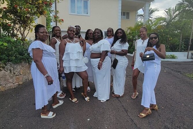 Custom Family and Small Group Transfers for Comfortable Journeys - Practical booking advice for your Nassau day