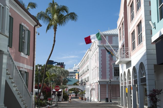 Dilly Dally Walking Tour of Nassau Attractions - Graycliff Chocolatier: the sweetest half hour