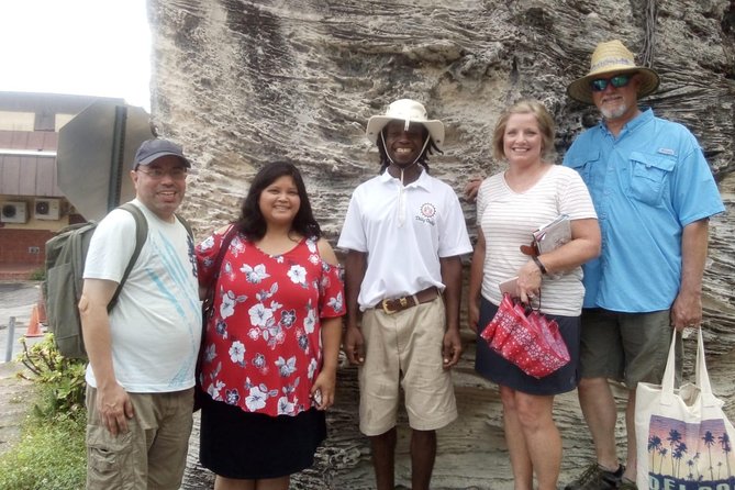 Dilly Dally Walking Tour of Nassau Attractions - The Straw Market and the practical end of the route