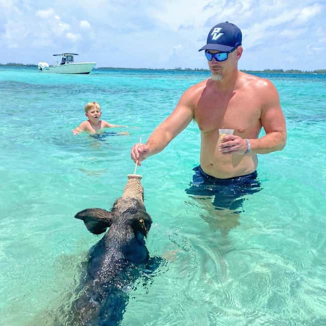 From Nassau: Swim with Pigs Safari - Why the pigs are only part of the appeal
