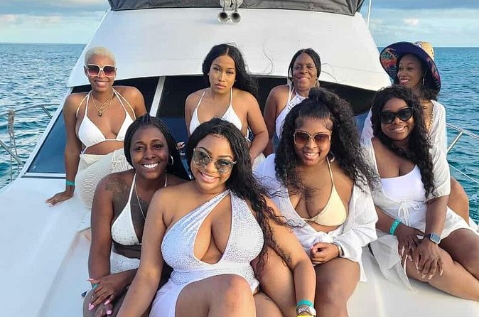 Half-Day Private Rose Island Party Yacht Getaway - The four-hour schedule and its limits