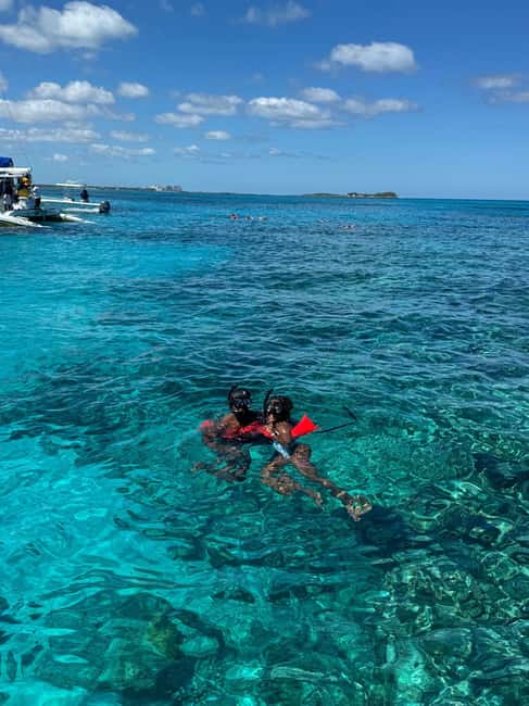 Nassau: 3-Island Snorkel Tour with Pigs, Beach Club, & Lunch - Gilligan’s Island and the changing island route