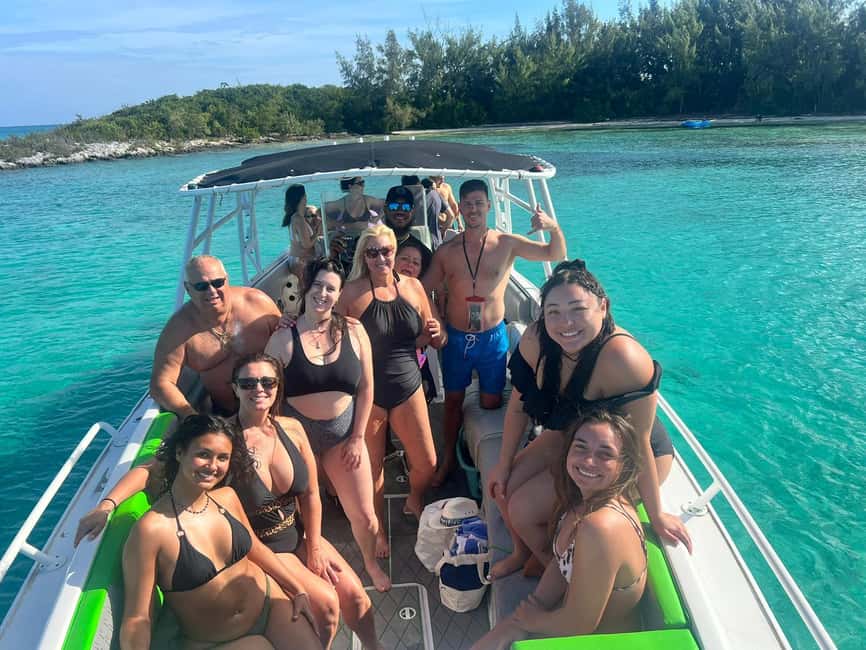 Nassau: 3 Islands Tour, Snorkel, Pig Beach, Turtles & Lunch - A fast Nassau outing with a full island menu