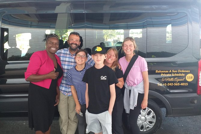 Nassau Airport to Palm Cay - group transportation in comfort - Key points at a glance