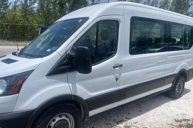 Nassau Airport to Palm Cay - group transportation in comfort - Adding a food or liquor store stop