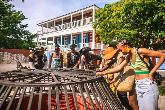 Nassau Bahamas Pirate Rum Tour - The guide style matters here