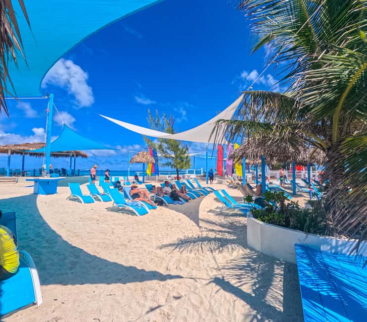 Nassau: Beach Day at SunCay incl. Lunch - Boat Tour - Pools, shade, and the details that do not fully match