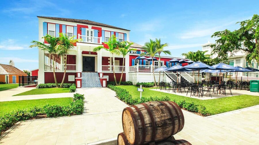 Nassau City Tour: Discover the Charms of Old Charles Town - British forts and the Queen’s Staircase