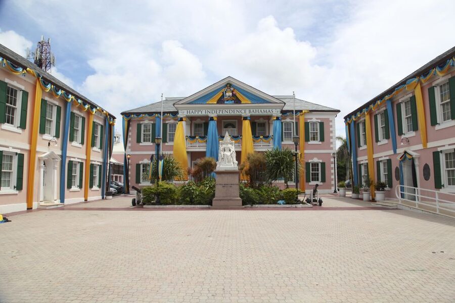 Nassau: Cultural Walking Tour of Downtown Nassau Attractions - Chocolate, art, and the meaning of culture