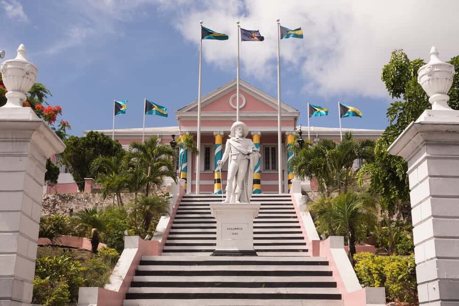 Nassau: E-Scooter Tour with Food Tasting and Local Drinks - Junkanoo at the National Art Gallery
