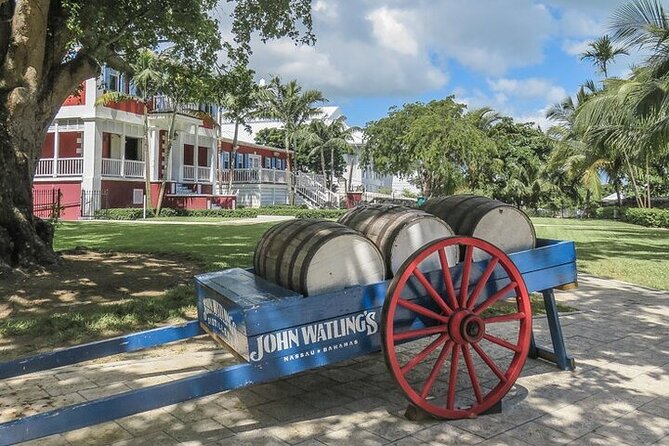 Nassau Family Friendly City Tour - Rum cake at a sweet local stop