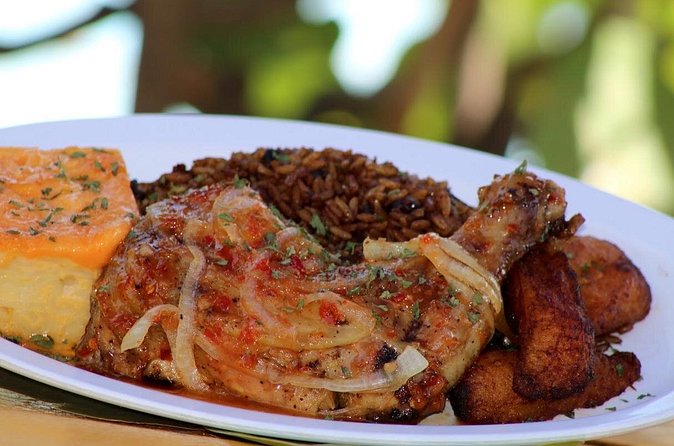 Nassau Food and History Bus Tour - Who will enjoy this bus tour most