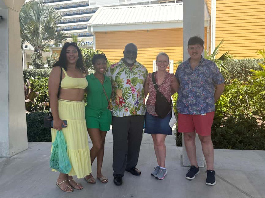 Nassau: Historic City Tour with Drink and Food Tasting - Rum cake, chocolate, and Bahamian sweet stops