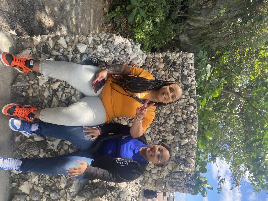 Nassau: Historic City Tour with Drink and Food Tasting - Guides make the difference