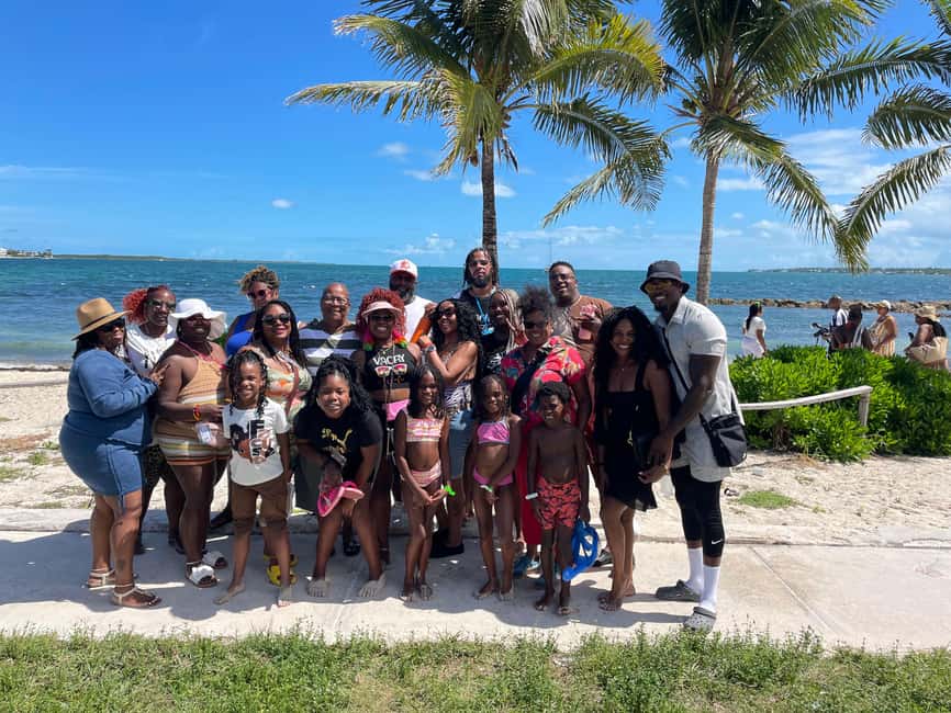 Nassau: Land Tour with Local Food & Rum Tasting - Nassau in 150 minutes: a quick taste of the island