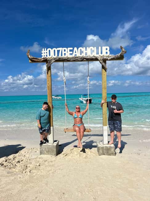 Nassau: Pigs, Snorkel, Turtles, Lunch, Private Beach Club - Climbing Da Nest for the best view