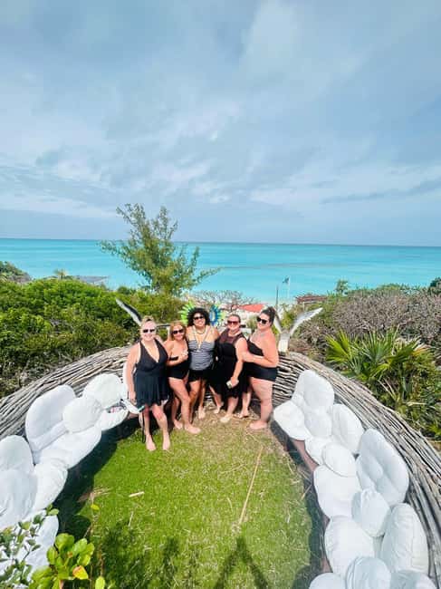 Nassau: Reef Snorkeling, Turtles, Lunch & Private Beach Club - How the crew shapes the day