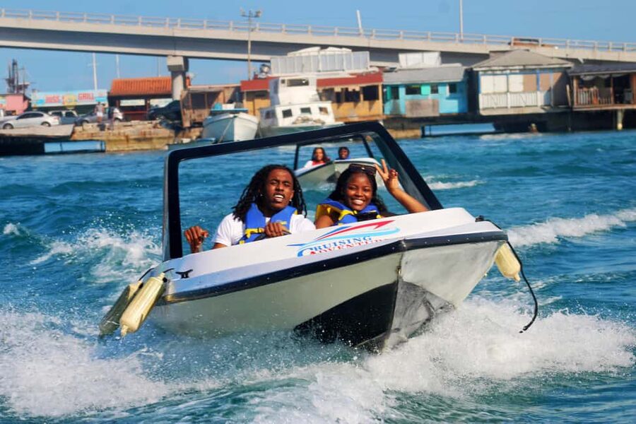 Nassau: Self-Drive Speedboat Ride and Pig Swimming Encounter - Reaching the swimming pigs before the crowds