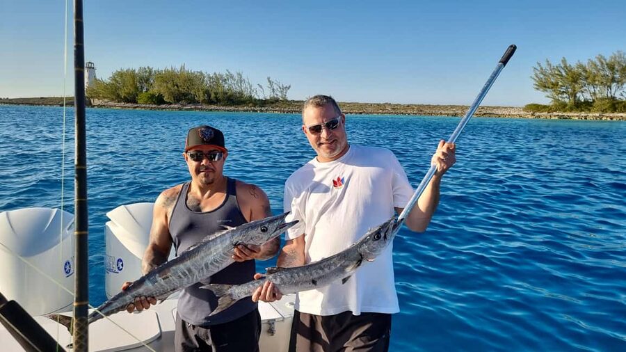 Nassau: Sport-fishing private charter . - How the price works for families and groups
