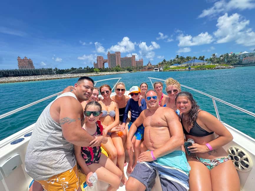 Nassau: Swimming Pigs and Turtles Boat Tour with Snorkeling - Athol Island and the swimming pigs