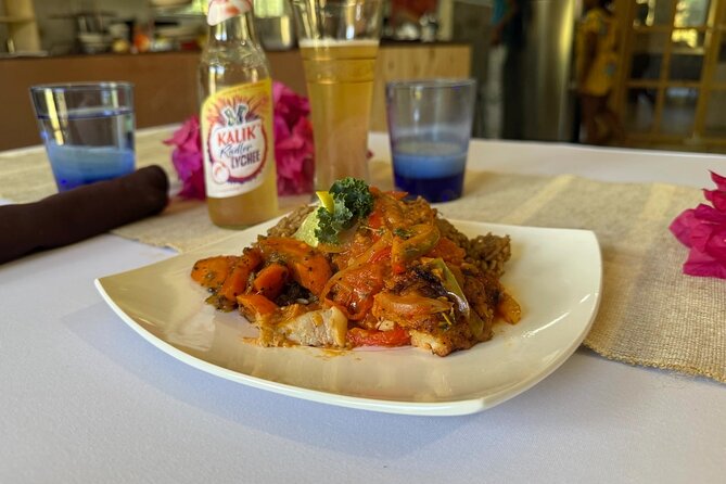 NEW! Authentic Bahamian Cooking and Cocktails with Transfers - Why a home kitchen changes the Nassau food experience