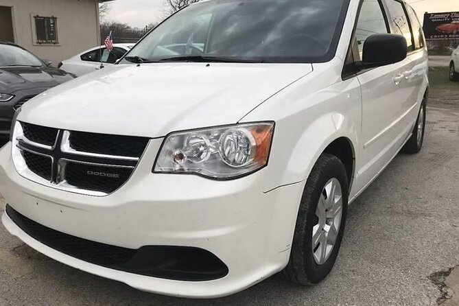 One Way Private Airport Transfer for 4 People or Less - A calmer arrival at Nassau International Airport