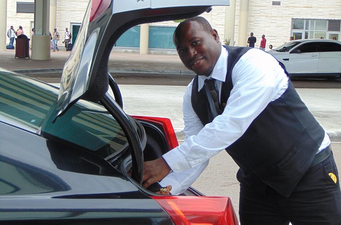 One Way Private Bahamas Airport Transportation with Free Wifi - Cruise port pickups follow a different meeting point