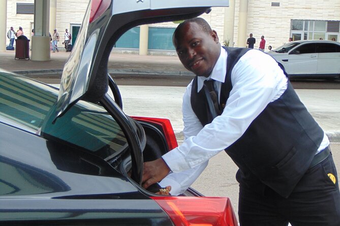 One Way Private Bahamas Airport Transportation with Free Wifi - Who will get the most from this transfer