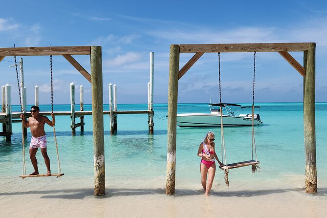 Private 4-Hour Rose Island charter Snorkeling Turtles & Beaching - Lunch and the view at Footprints Beach Bar