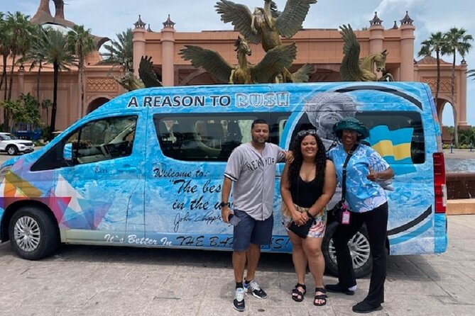 Private Airport/Hotels Transfers Nassau Bahamas - Communication when flights change