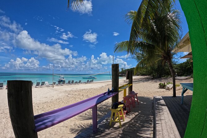 Private Snorkeling or Fishing from Nassau - 31ft Sitting Pretty - Meeting the crew and shaping your four or eight hours