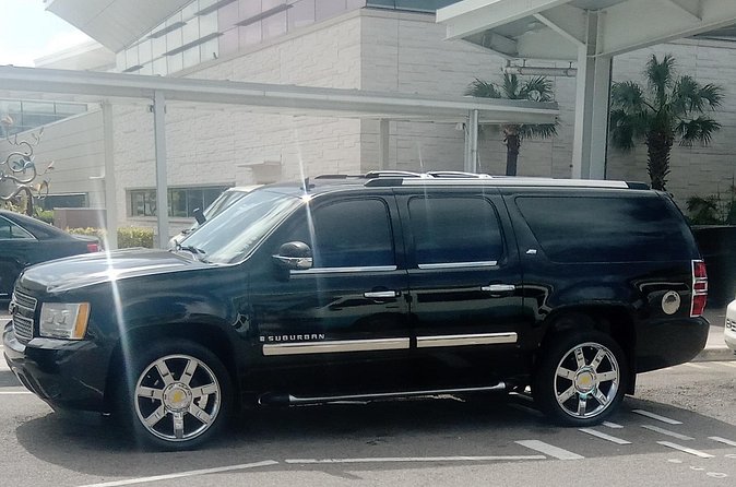 Private SUV One-Way Airport Ride with 30min (Grocery&Liquor stop) - Turning your airport ride into a supply run