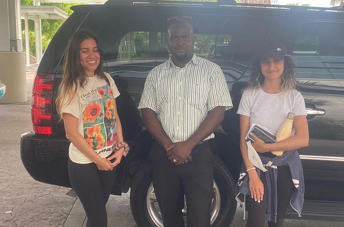 Private SUV One way Airport Transfer/Grocery & Liquor stop included - Booking Ahead and Handling Changes