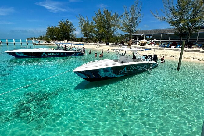 Private Tour 45ft Powerboat to Nearby Islands - The beach bar is the practical lunch break