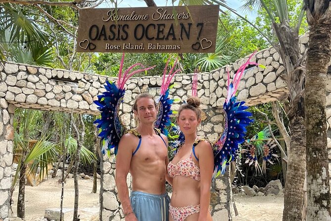 Rose Island Private Beach: Swimming with the Pigs - Lunch, rum drinks, and what is really included
