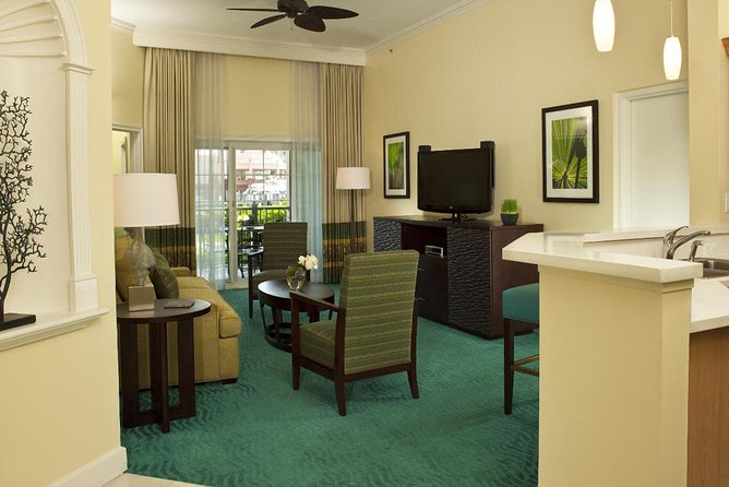 Round trip Airport (LPIA) to Baha Mar, Melia, West Bay St, Cable Beach, Breezes - A direct ride from Nassau airport to your resort