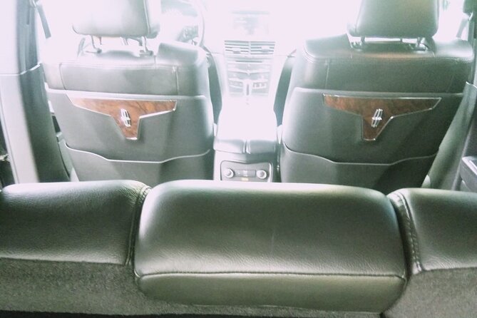 Round trip Airport Private Transfer (Nassau Limousine) - Who should book Nassau Limousine