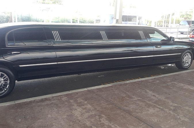 Round Trip Nassau Airport ARRIVAL (NASSAU LIMOUSINE) - Who should book this Nassau transfer?