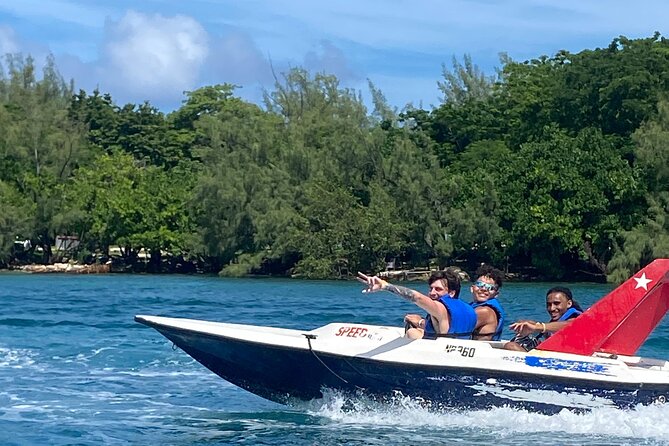 Self Drive Speedboat and Swim with the Pigs - Reaching the private island with the pigs