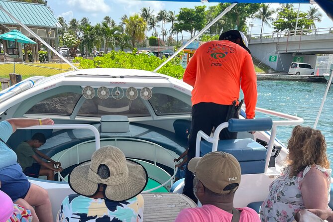 Semi Submersive Glass Bottom Boat Eco Tour in Paradise Island Bahamas - A guide-led look at Nassau’s past and present